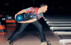 Bowling Topunu Neden Karpuz Gibi İki Elle Fırlatmalıyız?